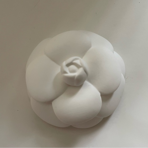 Chanel ceramic Camellia aroma diffuser fragrance flower NEW - Picture 5 of 10